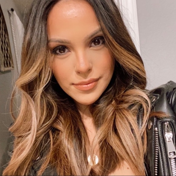 Meet your Posher, Liseth - Picture 1 of 1